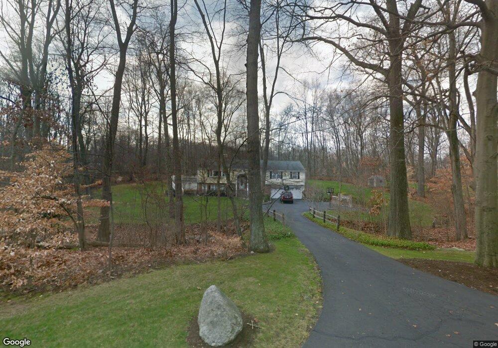 70 Hillcrest Rd, New Canaan, CT 06840 - photo 1