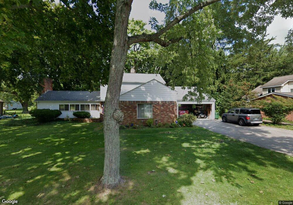 7440 Honeysuckle Rd, West Bloomfield, MI 48324 - photo 1