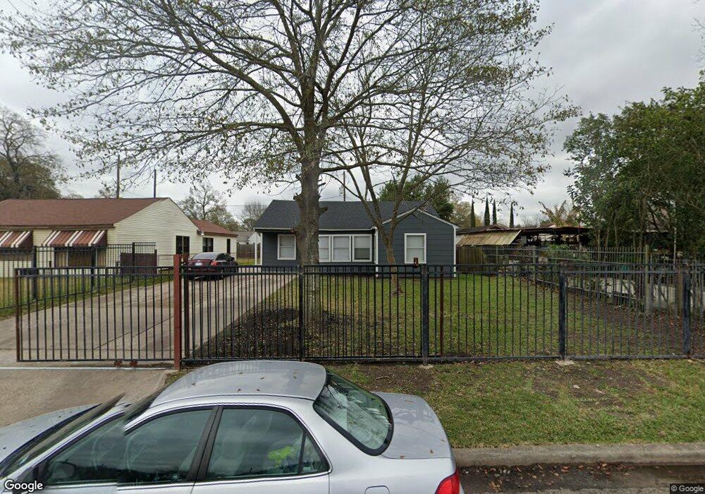 5907 Cottonwood St, Houston, TX 77087 - photo 1