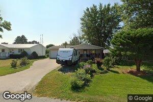 213 W Pioneer Rd, Lone Tree, IA 52755