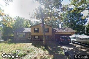 211 Timber Ln, Spring Grove, IL 60081