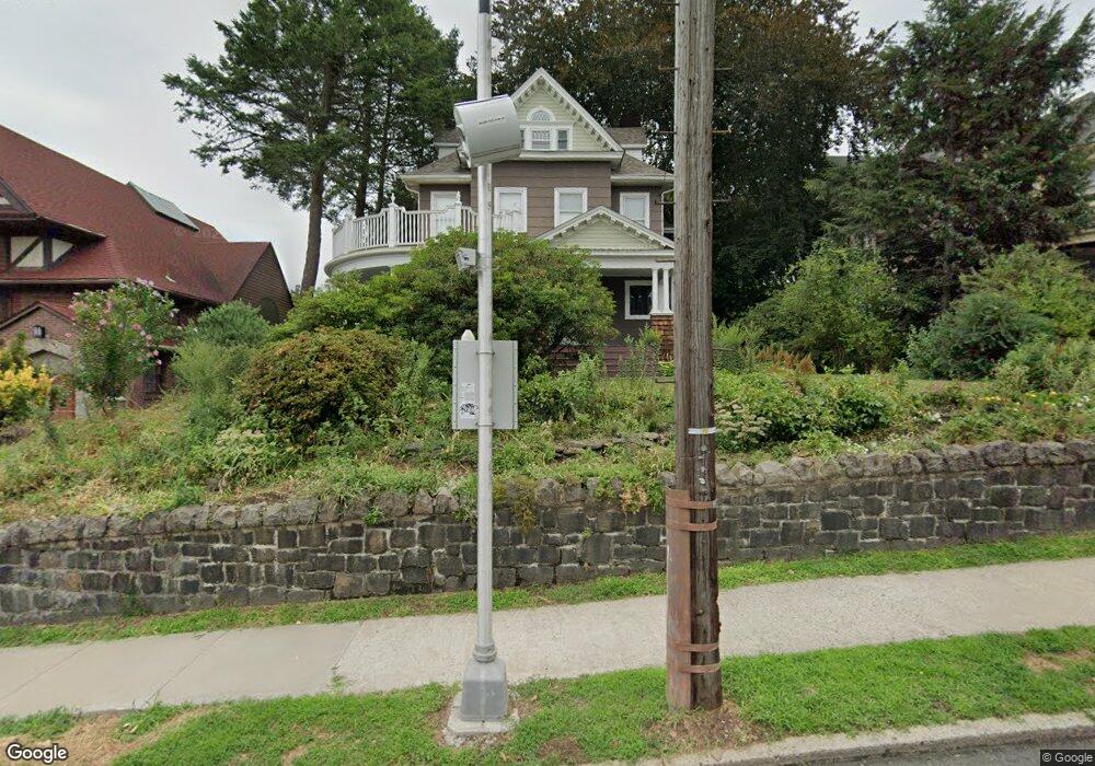 695 Jewett Ave, Staten Island, NY 10314 - photo 1