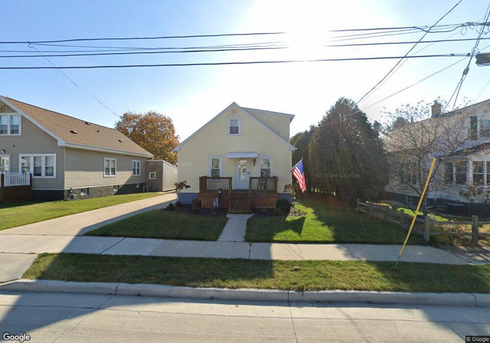 2005 25th St, Two Rivers, WI 54241 - photo 1