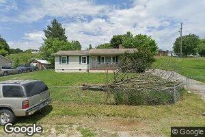 62 Givens St, Peterstown, WV 24963