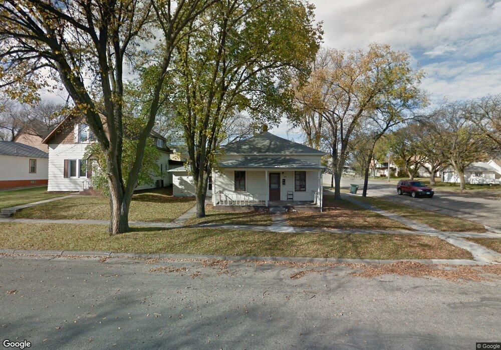 502 5th Ave SE, Jamestown, ND 58401 - photo 1