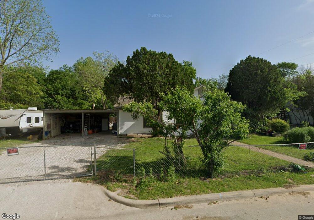 702 W Ball St, Weatherford, TX 76086 - photo 1