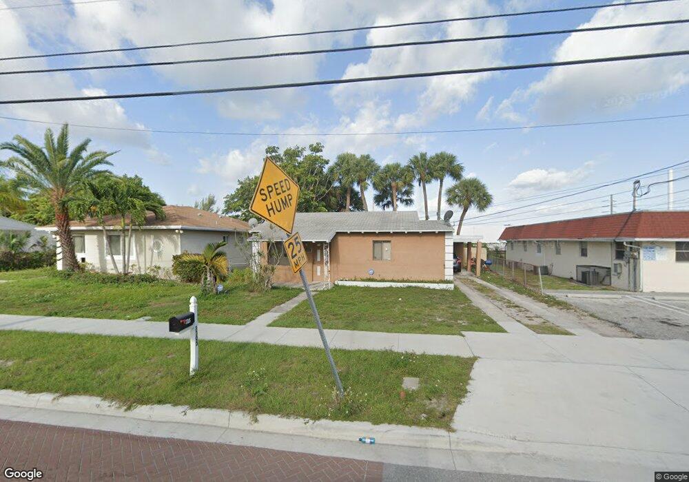 3305 Windsor Ave, West Palm Beach, FL 33407 - photo 1