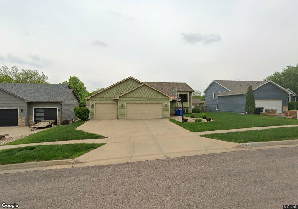 2006 S Gordon Dr, Sioux Falls, SD 57110 - photo 1