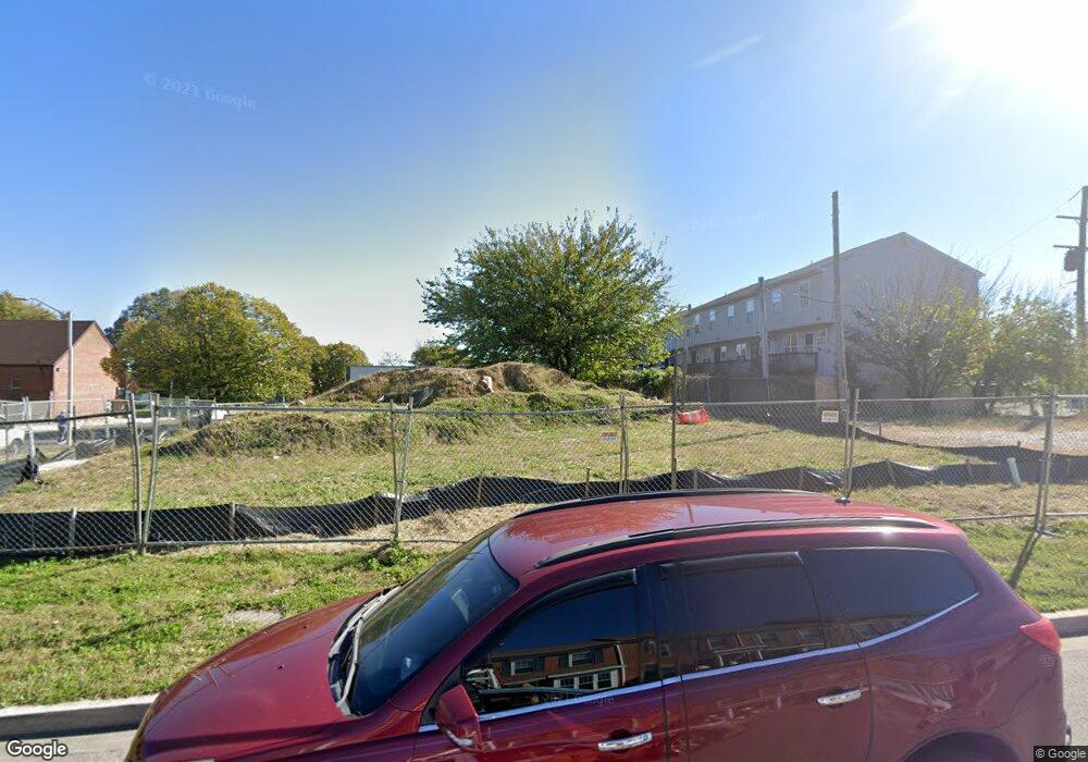 565 Baker St, Baltimore, MD 21217 - photo 1