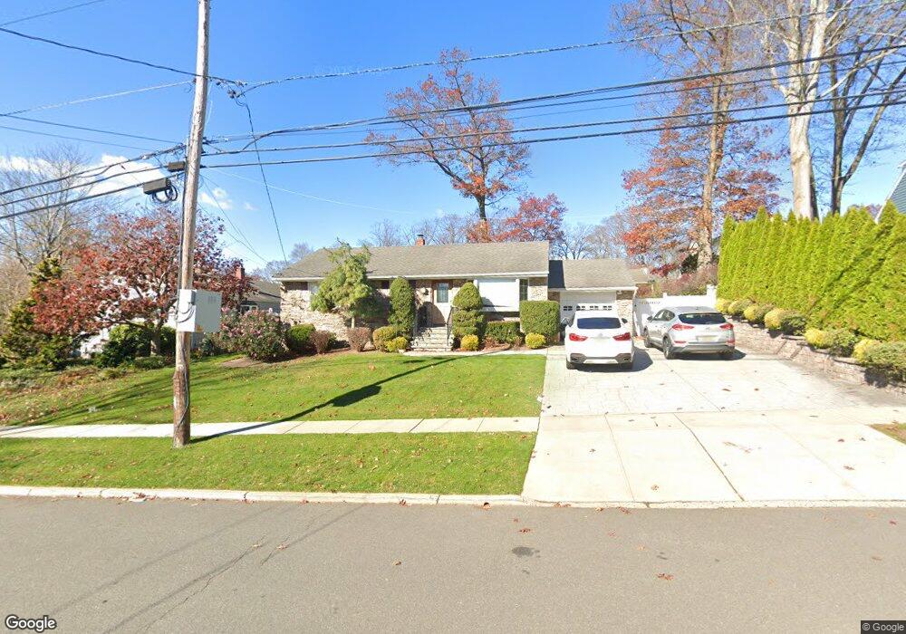942 Ridgewood Blvd E, Township of Washington, NJ 07676 - photo 1