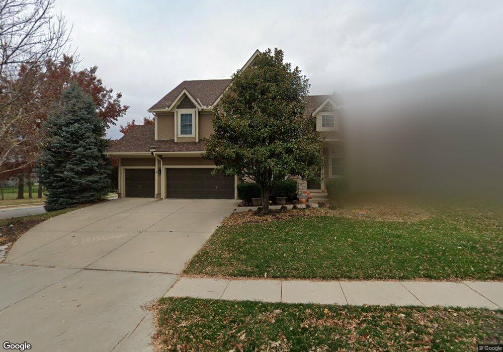 6046 Marion Dr, Shawnee, KS 66218 - photo 1