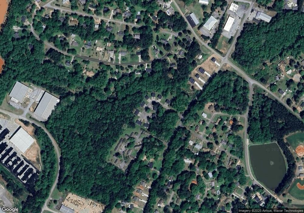 111 Creek Side Dr, Commerce, GA 30529 - photo 1