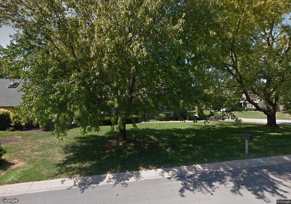 8602 Dice Ln, Lenexa, KS 66215 - photo 1