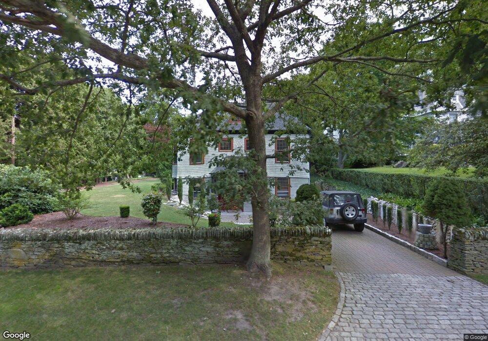 8 Red Cross Ave, Newport, RI 02840 - photo 1