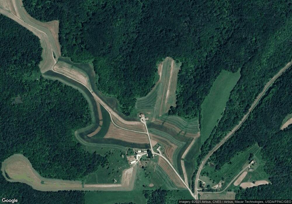 26017 Mount Pleasant Ln, Winona, MN 55987 - photo 1