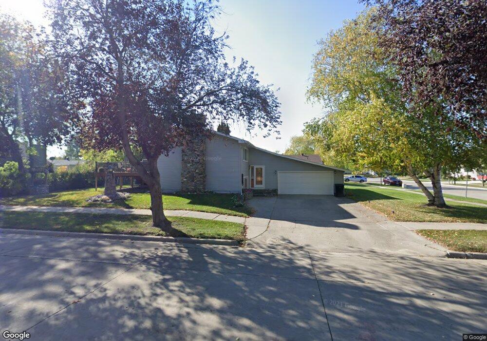 2218 Fallcreek Ct, Grand Forks, ND 58201 - photo 1