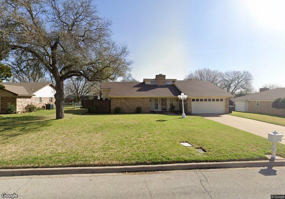 407 Meadow View Dr, Cleburne, TX 76033 - photo 1