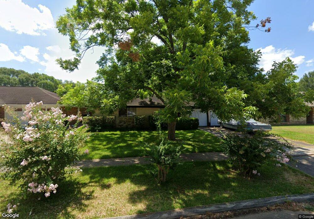 9746 Grenadier Dr, Houston, TX 77089 - photo 1