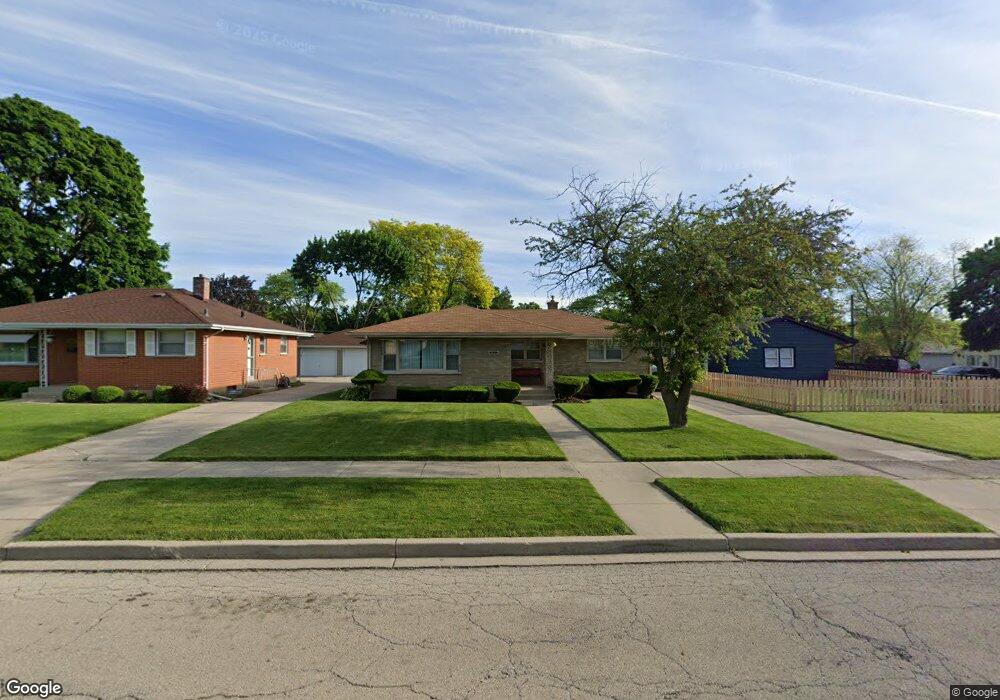 2224 W Grove Ave unit 2, Waukegan, IL 60085 - photo 1