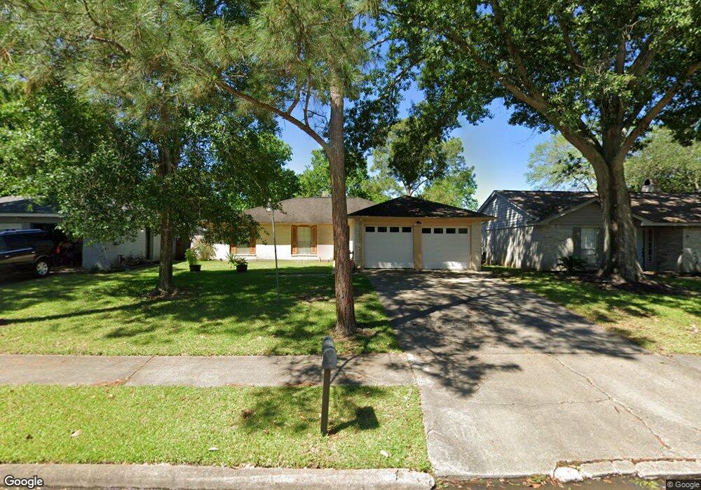 16306 Forest Bend Ave, Friendswood, TX 77546 - photo 1