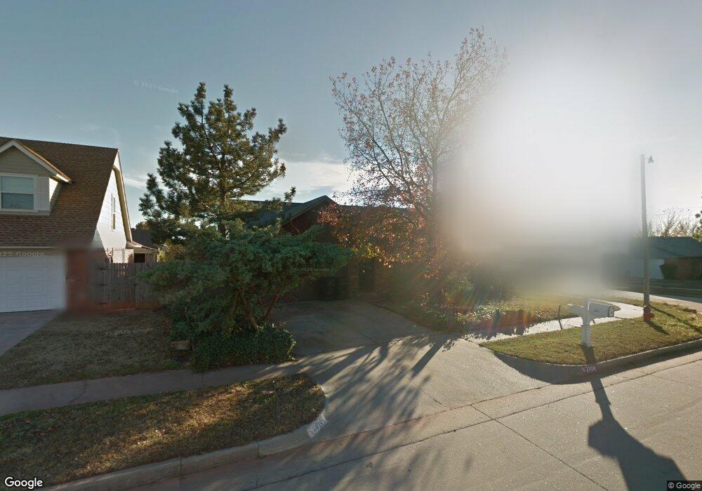 2104 NE 9th St, Moore, OK 73160 - photo 1