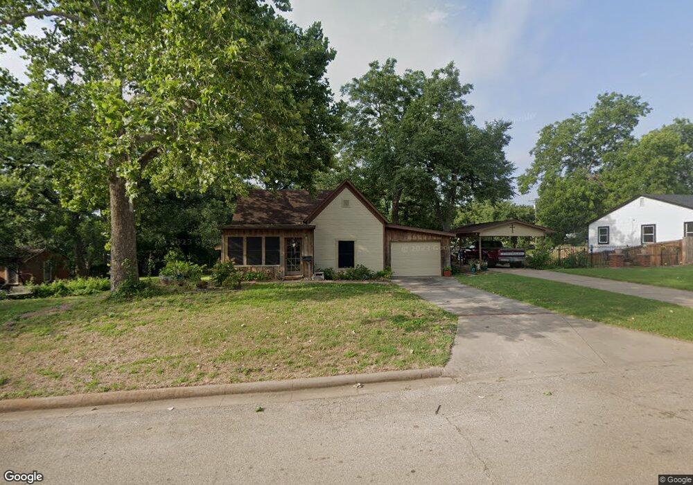 1522 W Johnson St, Denison, TX 75020 - photo 1