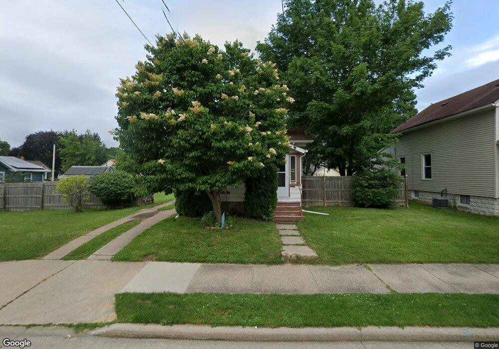 1338 Walnut St, Oshkosh, WI 54901 - photo 1