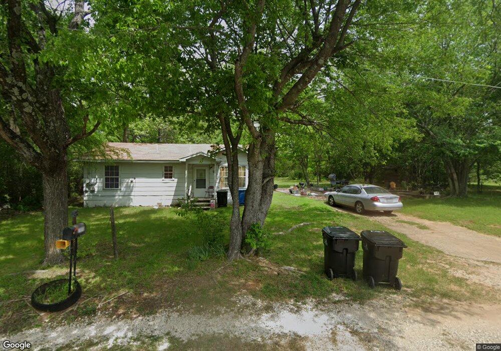 1331 W Thatcher St, Denison, TX 75020 - photo 1
