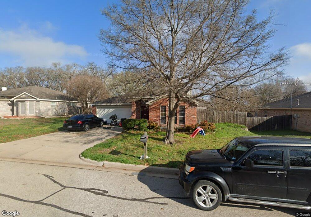 318 Sweetwater Dr, Weatherford, TX 76086 - photo 1