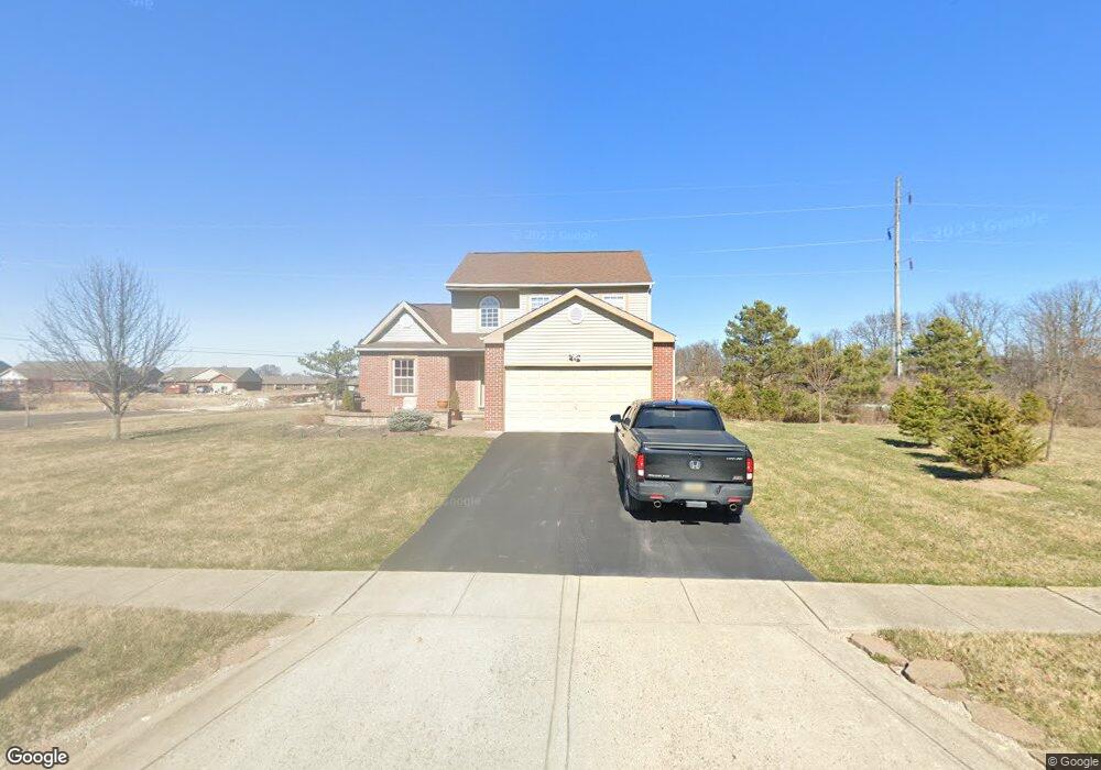 899 Lora Lee Dr, Marysville, OH 43040 - photo 1