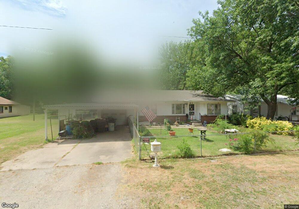 422 E Elm St, Skiatook, OK 74070 - photo 1