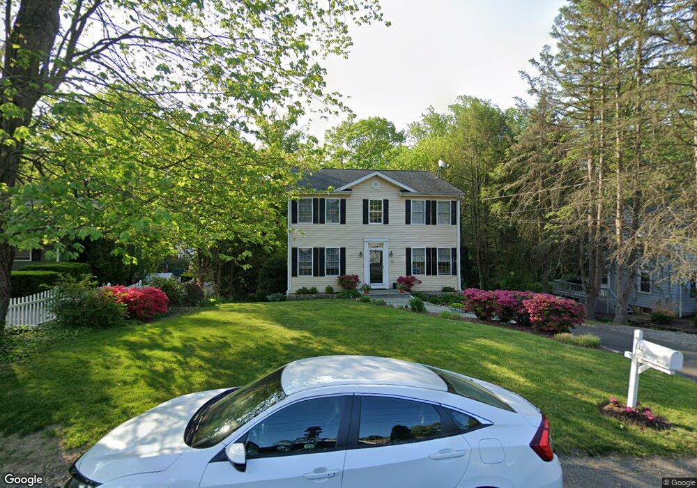 32 Highgate Rd, Trumbull, CT 06611 - photo 1