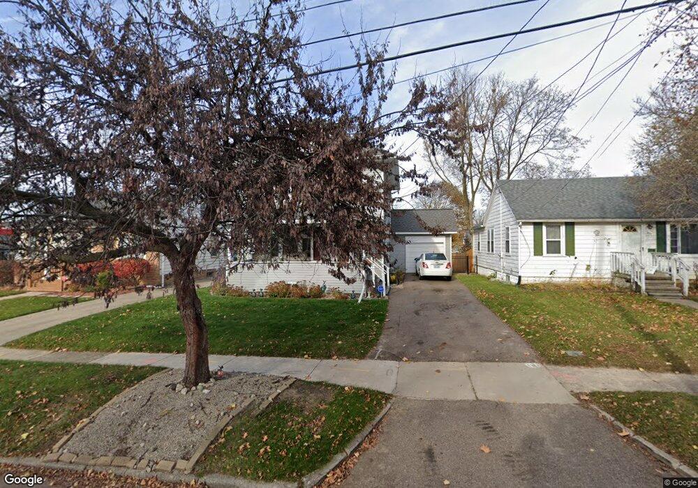 519 Tisdale Ave, Lansing, MI 48910 - photo 1