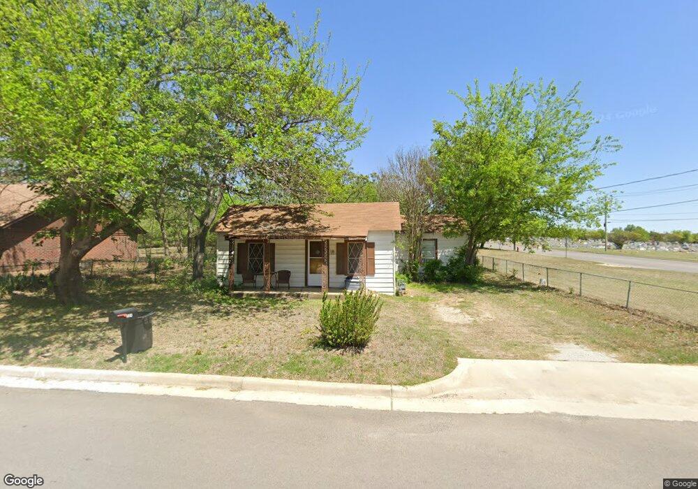 504 N Rusk St, Weatherford, TX 76086 - photo 1
