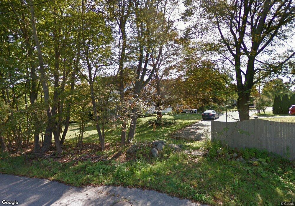 14 Colonial Rd, Kittery, ME 03904 - photo 1