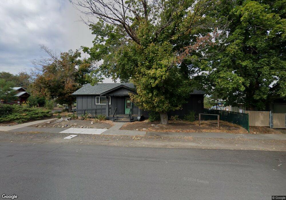 141 SE 3rd St, Bend, OR 97702 - photo 1