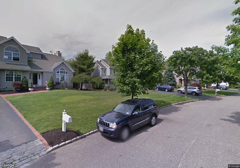 9 Max Way, ComMacK, NY 11725 - photo 1