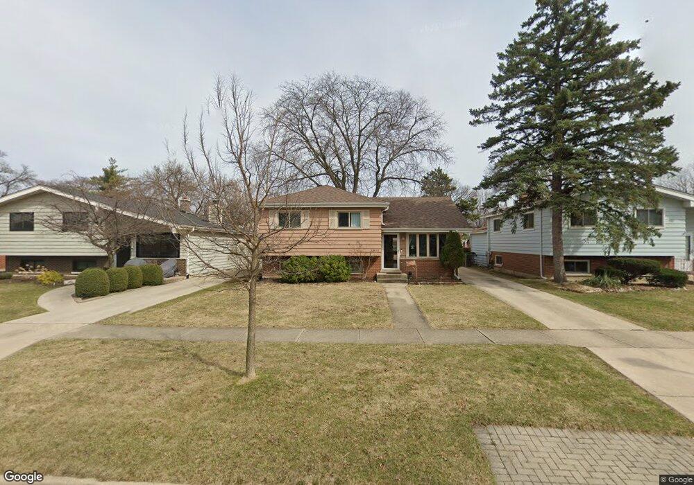911 S Hawthorne Ave, Elmhurst, IL 60126 - photo 1