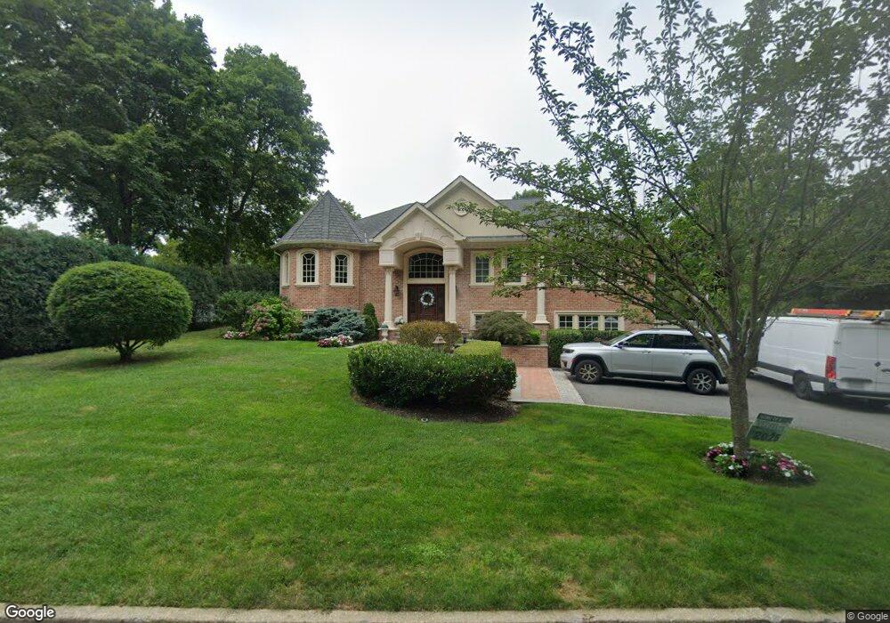63 Sugar Maple Ln, Glen Cove, NY 11542 - photo 1