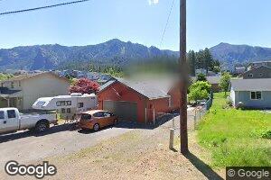 824 SE Forest Ln, Cascade Locks, OR 97014