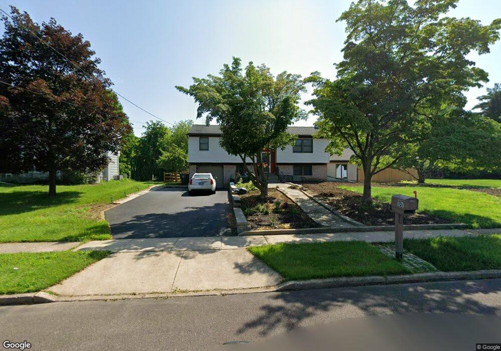 137 N Tamenend Ave, Doylestown, PA 18901 - photo 1