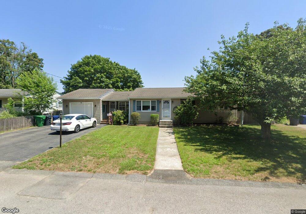 216 Vineyard Rd, Warwick, RI 02889 - photo 1