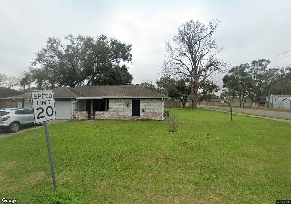 1704 Ridgewood St, Alvin, TX 77511 - photo 1