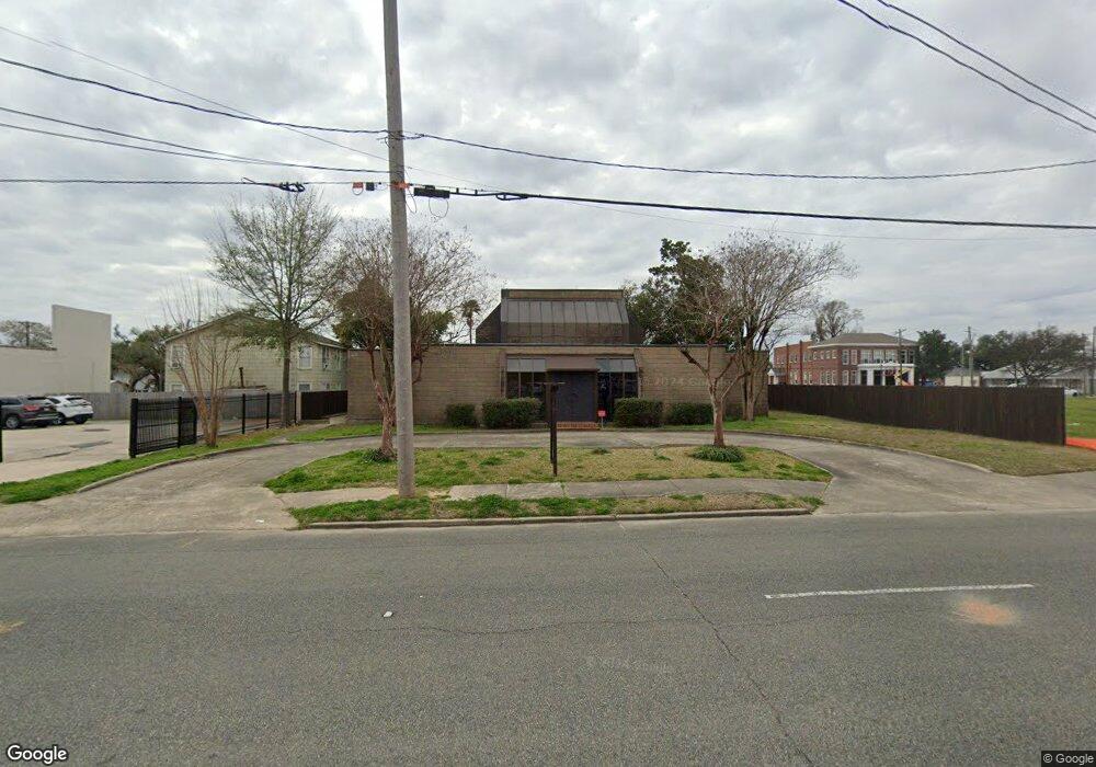 426 Kirby St, Lake Charles, LA 70601 - photo 1