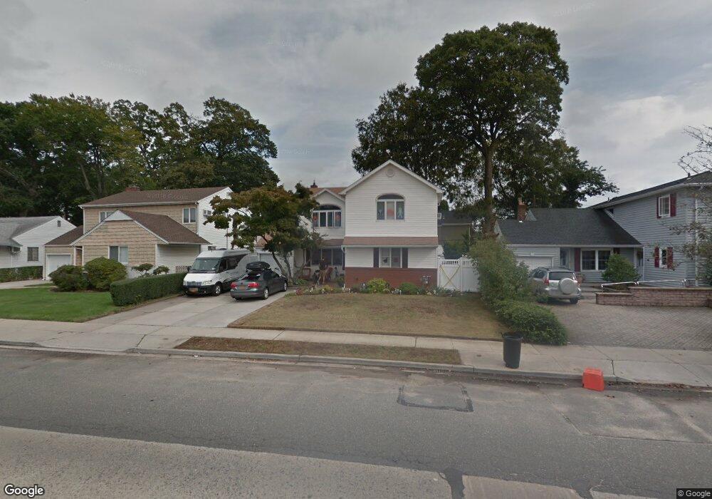 439 Dogwood Ave, West Hempstead, NY 11552 - photo 1