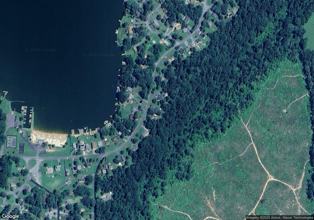 685 S Lakeshore Dr, Louisa, VA 23093 - photo 1