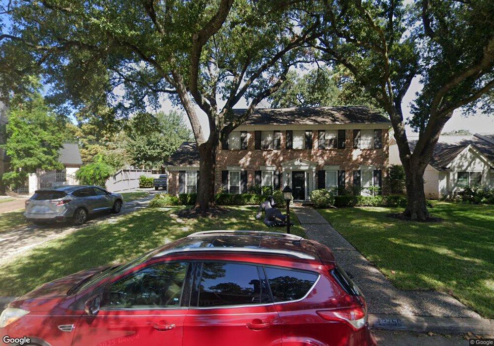 13750 Kingsride Ln, Houston, TX 77079 - photo 1