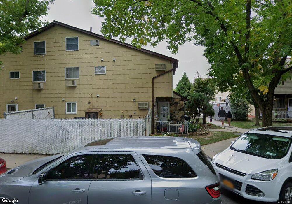 7 Fuller Ct, Staten Island, NY 10306 - photo 1