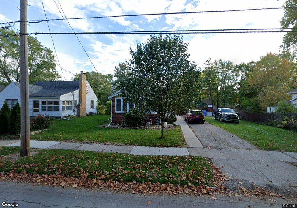 609 W Berry Ave, Lansing, MI 48910 - photo 1