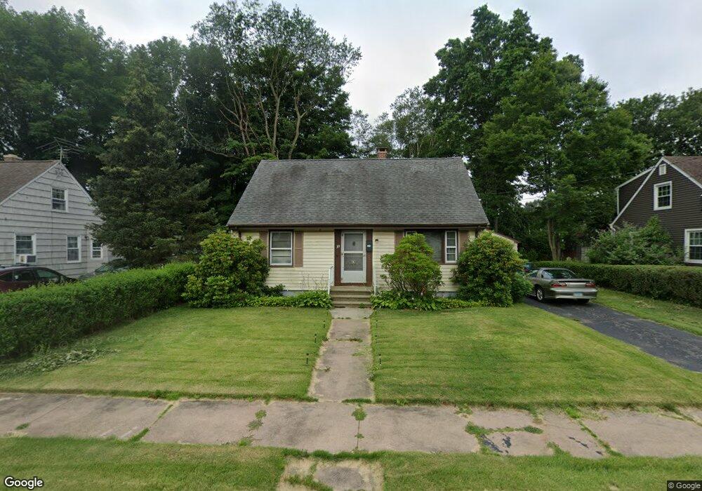 39 Baldwin Rd, Hamden, CT 06514 - photo 1